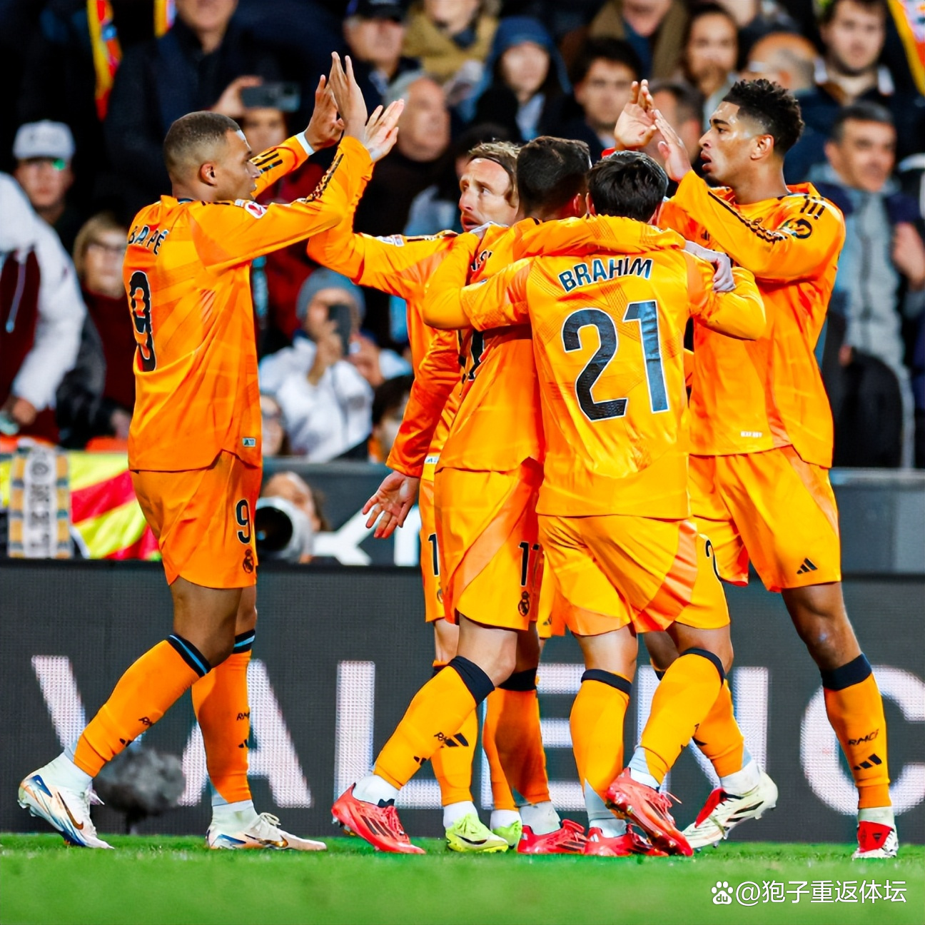 包含冲刺阶段突围战来临，马赛围绕西甲完成体检，引发热议，年轻球员得到机会的词条