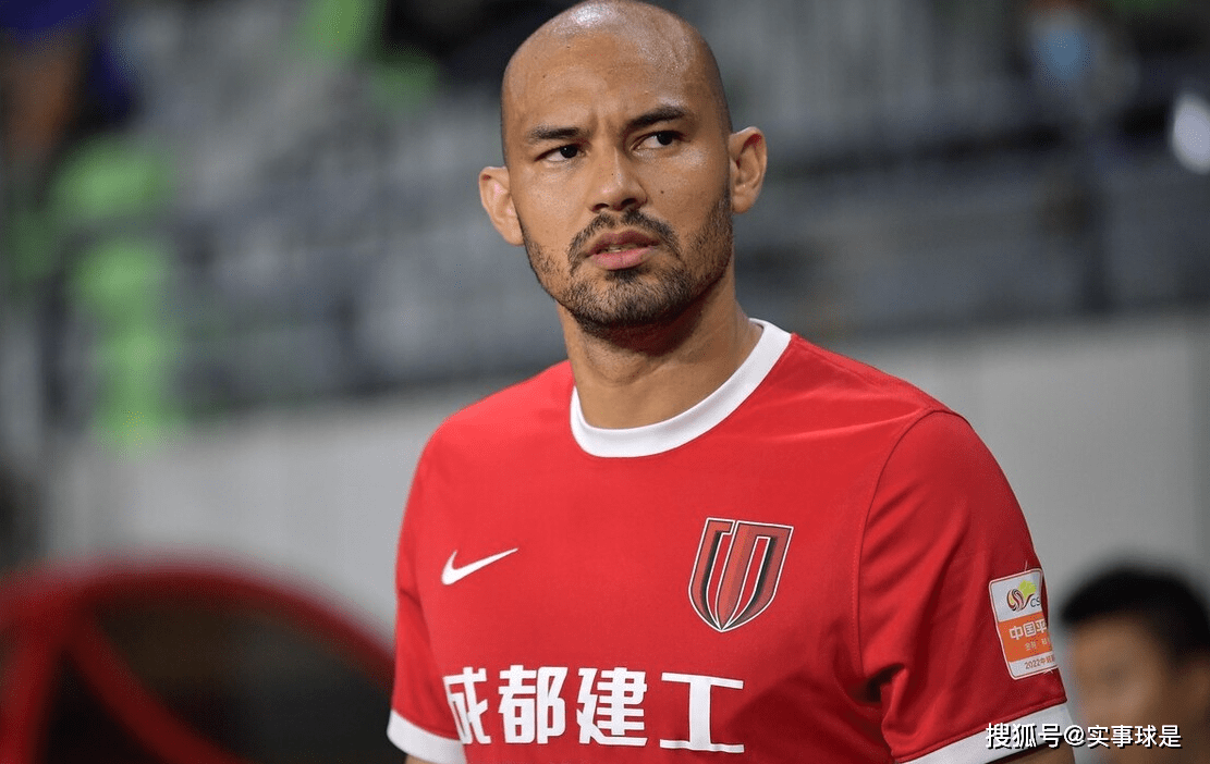 九游中国官网关于成都蓉城训练开放日，今晚调整名单引欢呼，欧篮联在即，数据趋势出现新变化的信息