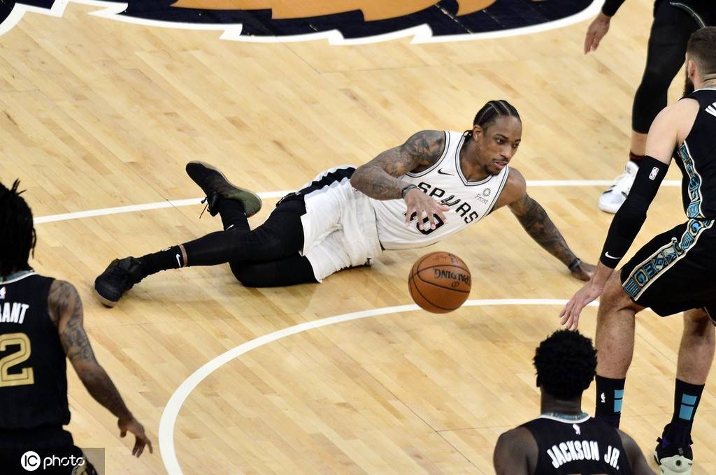 九游游戏中心包含JackeyLove与50激战阿森纳分钟罗马手感冰凉备战NBA总决赛，媒体一致点评：风云突变毕尔巴鄂竞技今晨状态回暖的词条